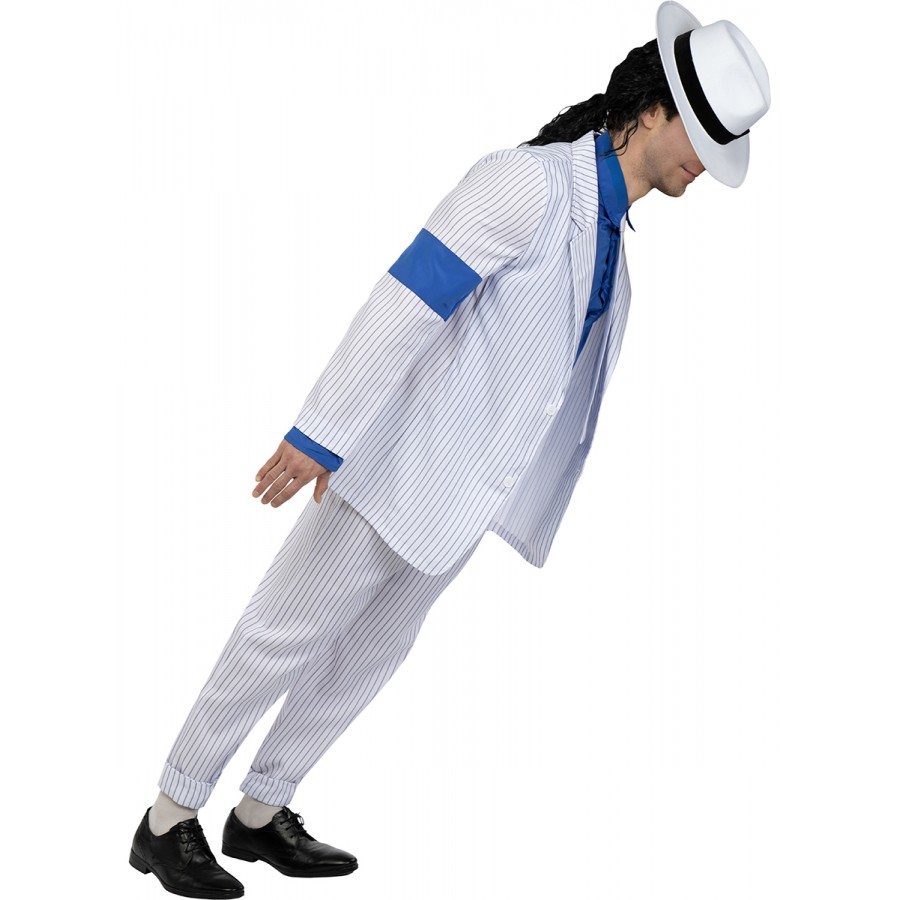 Костюм на Майкъл Джексън – Smooth Criminal Мъж облечен в бял костюм на Майкъл Джексън Smooth Criminal с шапка и сако