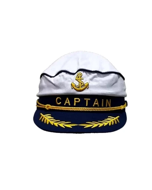 Бяла моряшка шапка с надпис Captain и златна котва от магазин Забава.