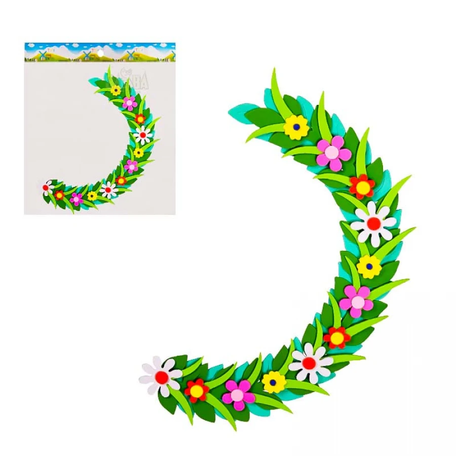 Цветен комплект за Великден с венец, зайче, цветни оградки, парти розетки и балони с пеперуди и цветя.